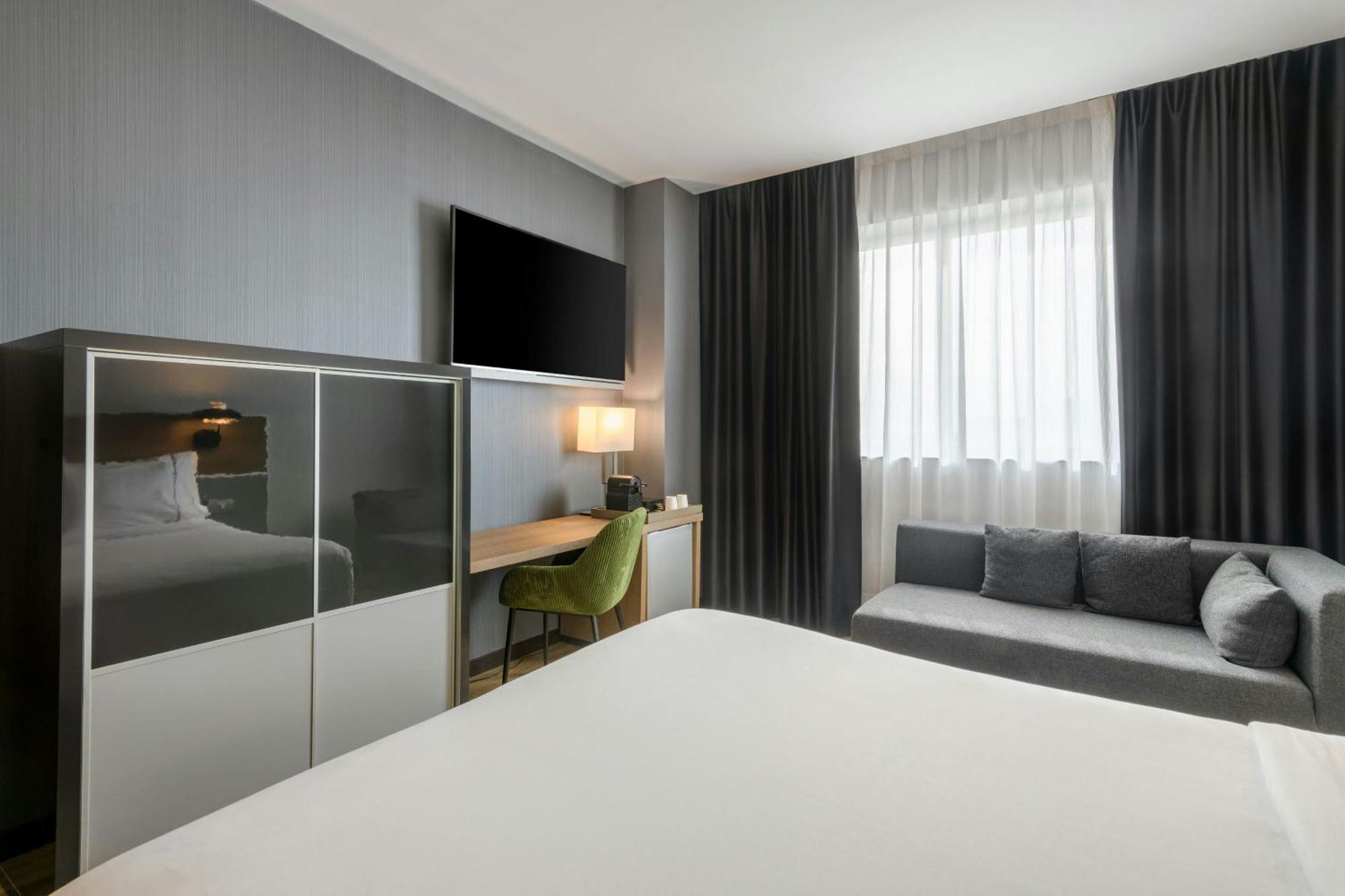 Ac Hotel Madrid Feria By Marriott מראה חיצוני תמונה